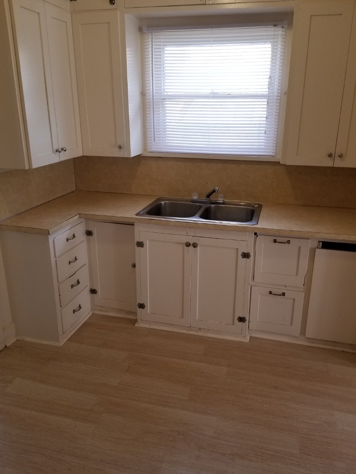 Updated 3 bedroom! property image