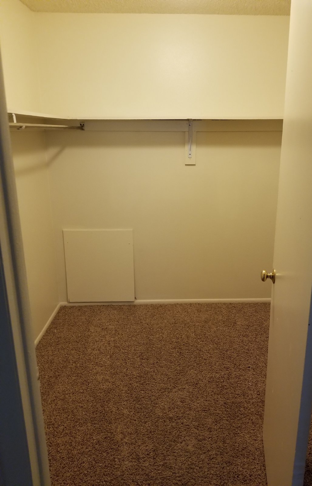 1 Bedroom Roy Condo! property image