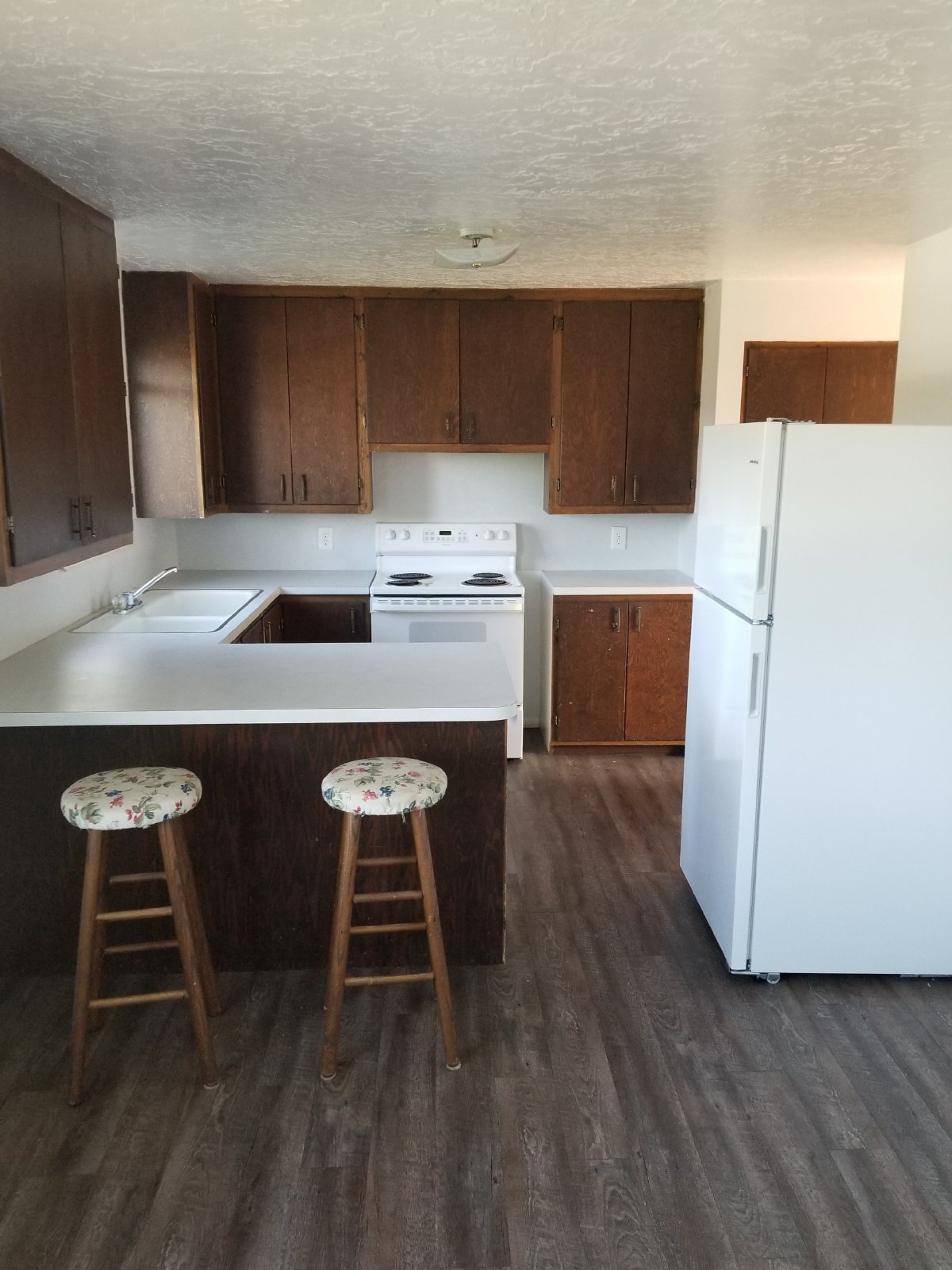 Upstairs 2 Bedroom Duplex! property image