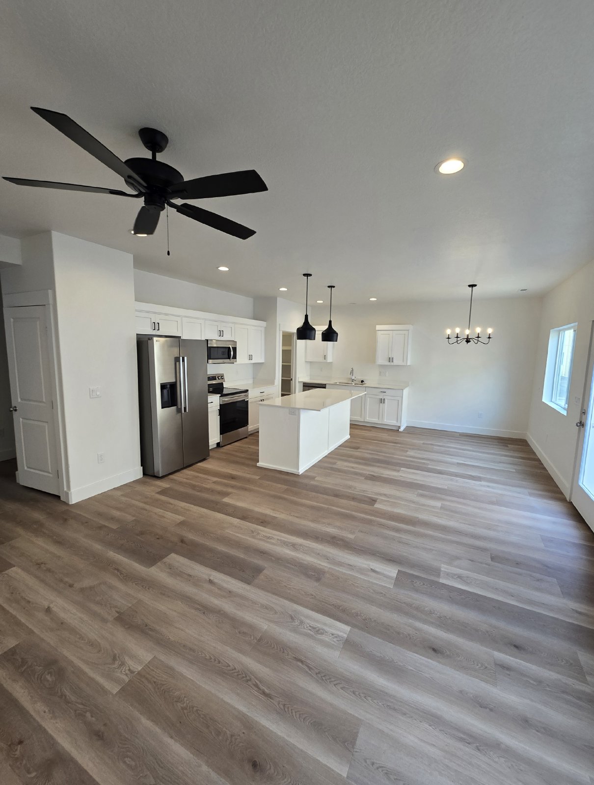 BRAND NEW WEST HAVEN TOWNHOUSE! property image