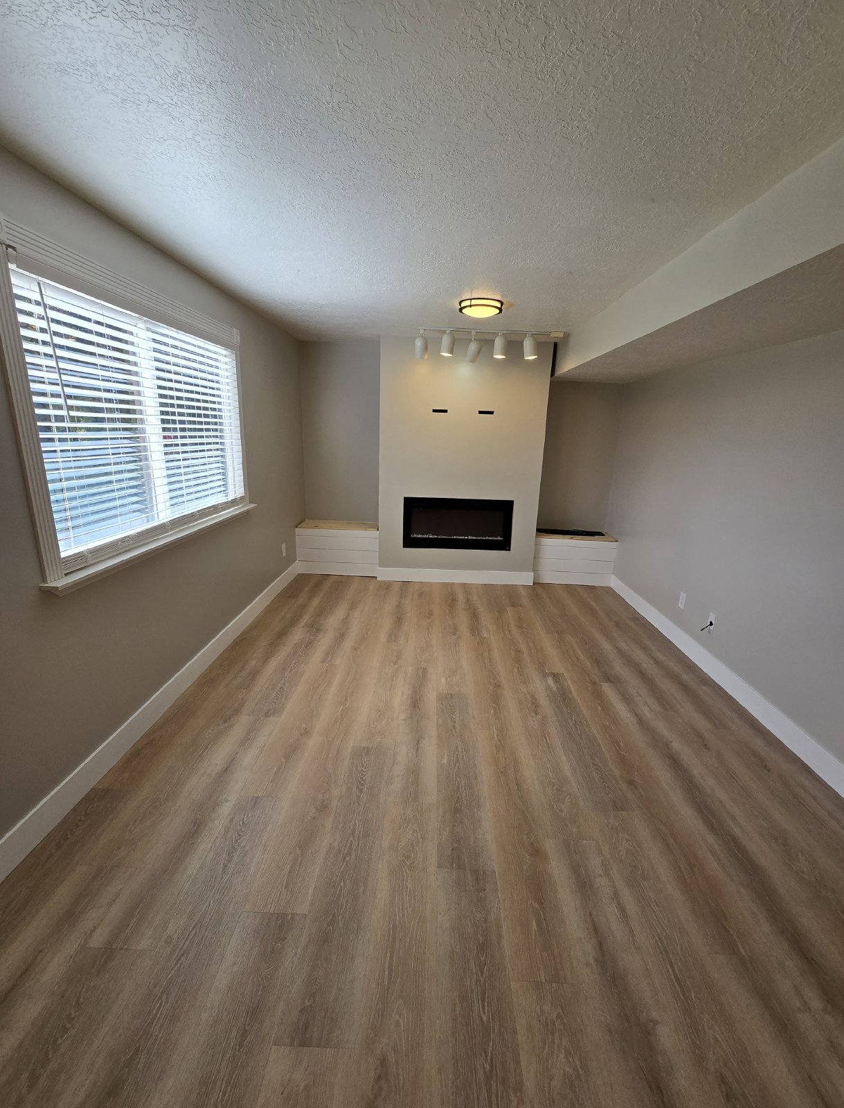 Layton Short Term Lease property image