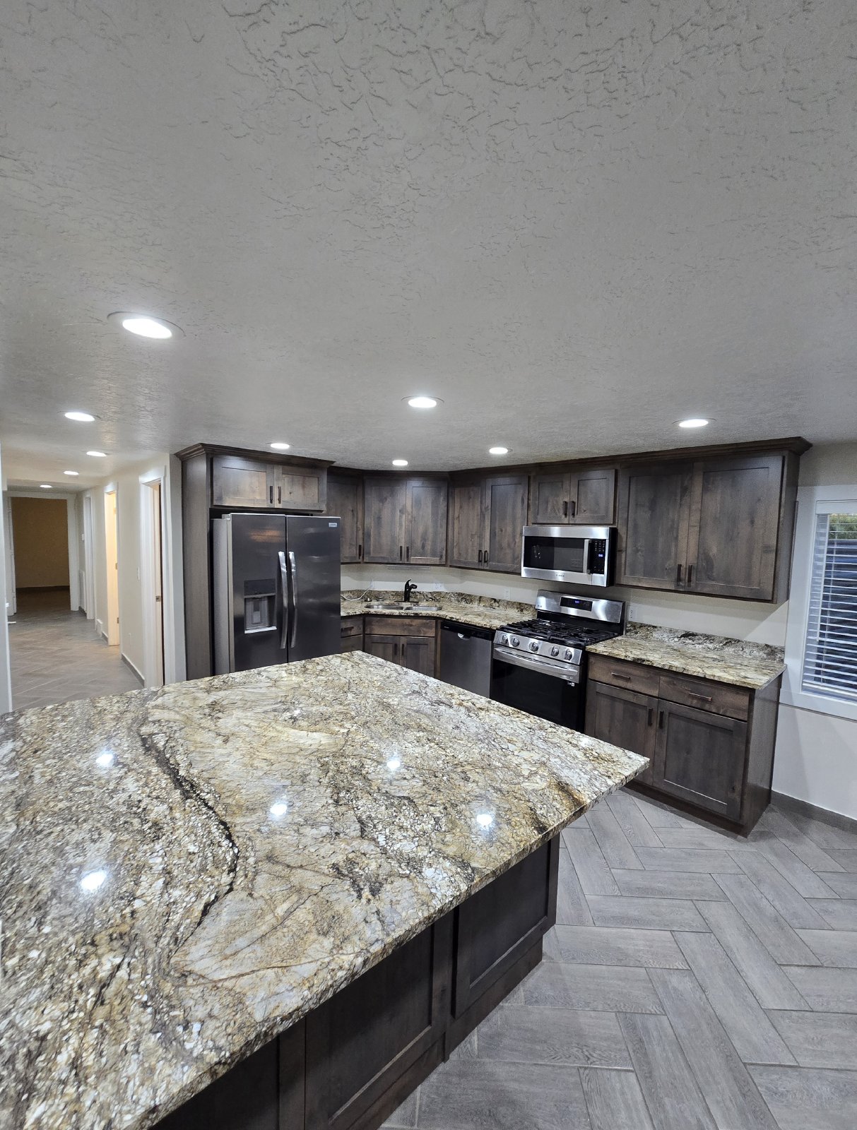 Pleasant View Basement Apartment! property image