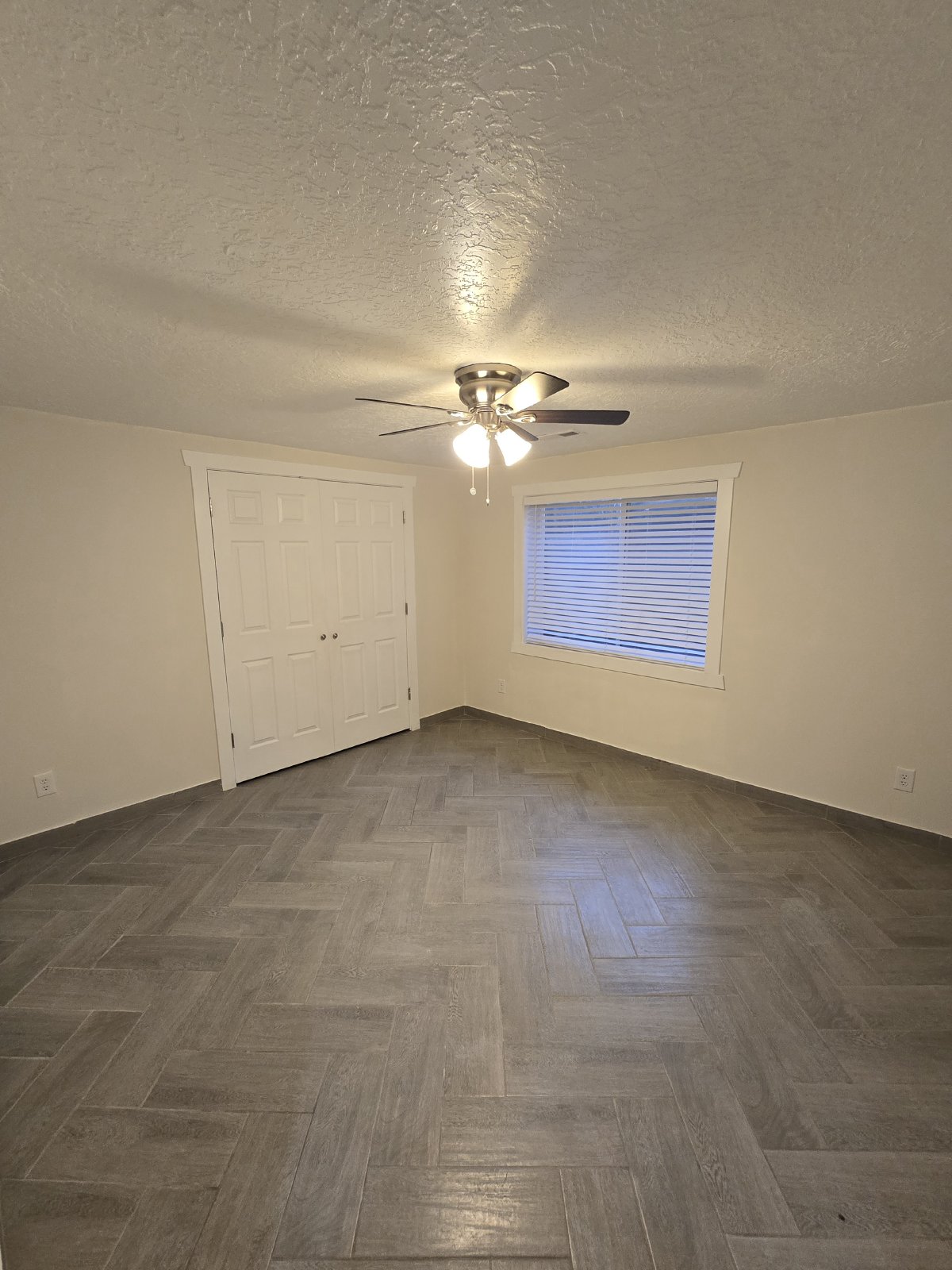 Pleasant View Basement Apartment! property image