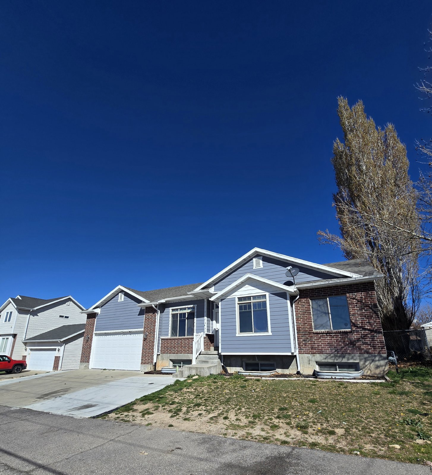 Updated 3 Bedroom Dowstairs Duplex! property image