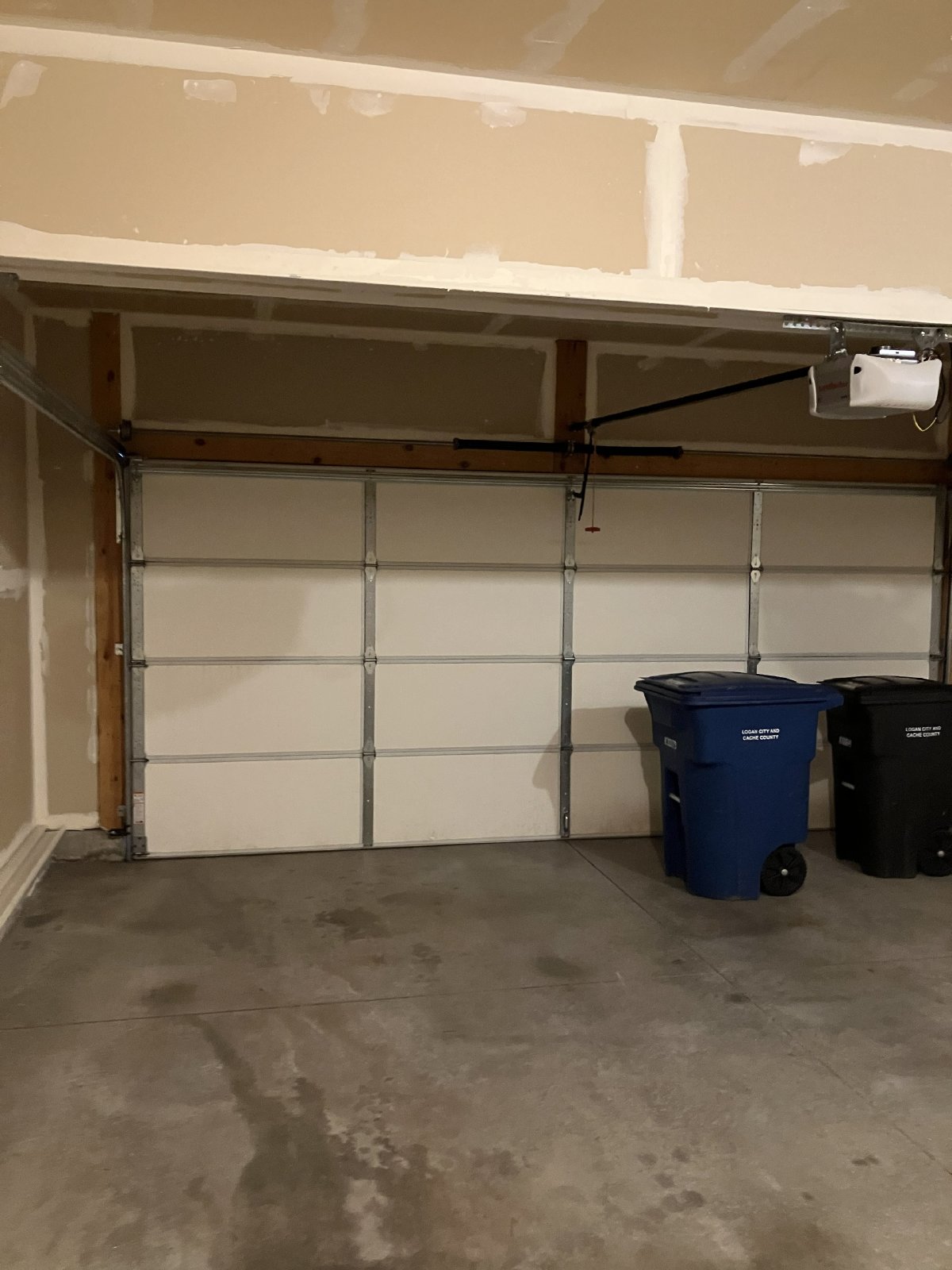 3 Bedroom Home in Logan! property image