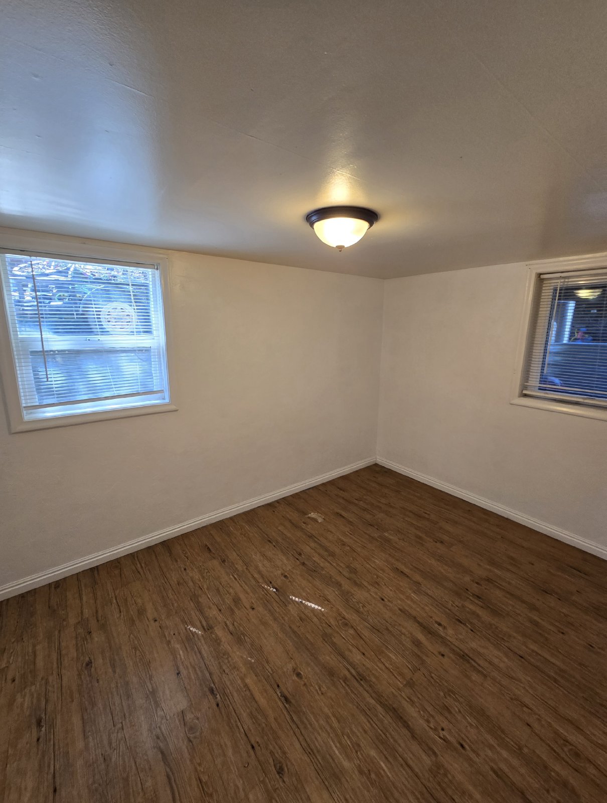 1 Bedroom Ogden Tri-plex property image