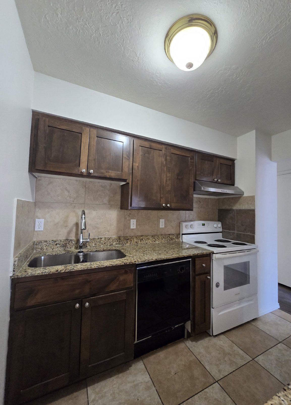 3 Bedroom Bountiful Townhouse! property image