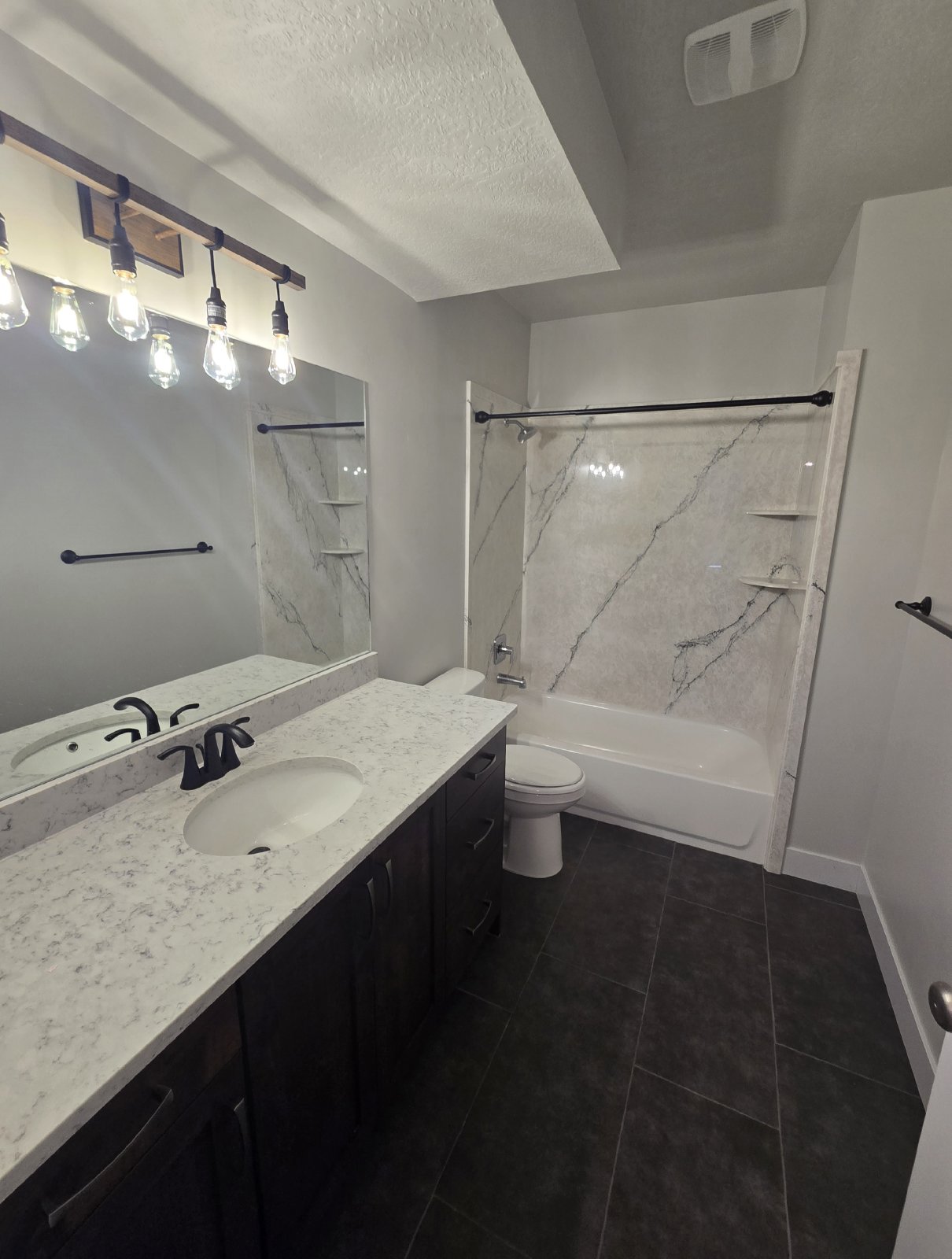 4 Bedroom Mtn Green Home! property image