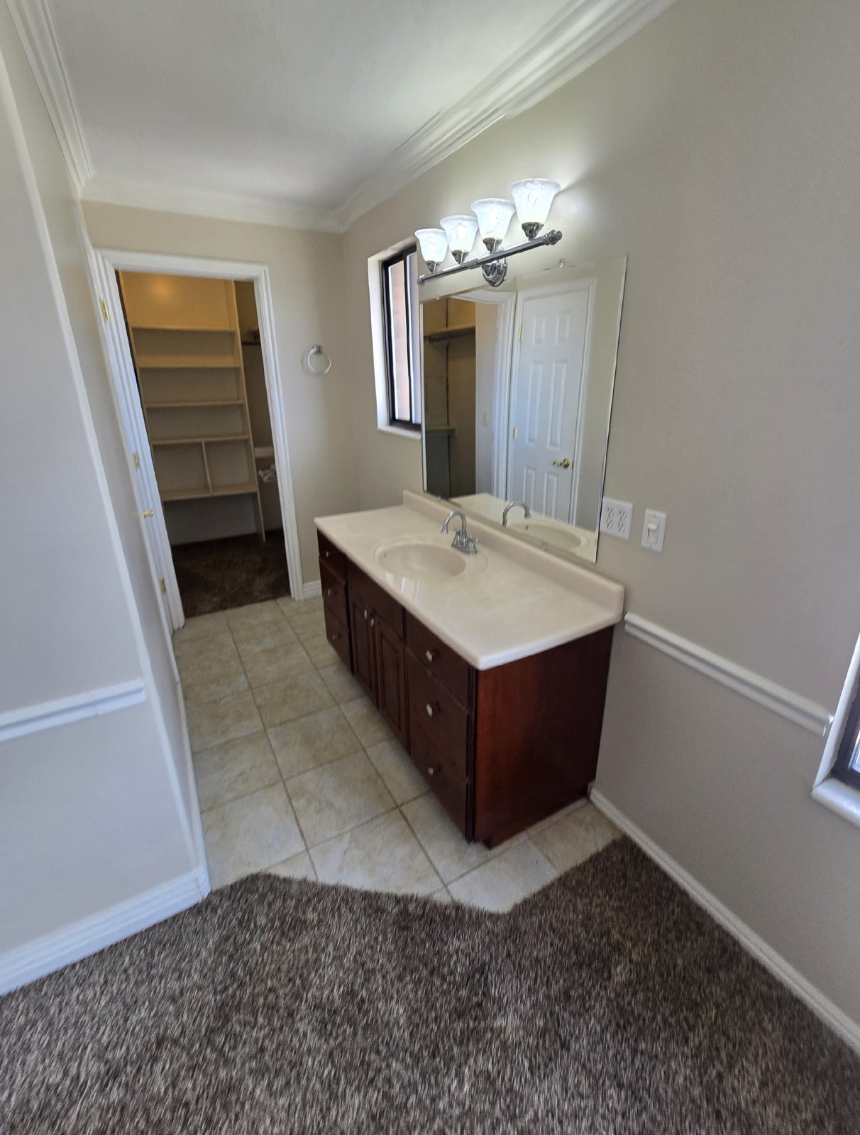 6 Bedroom Bountiful Home! property image