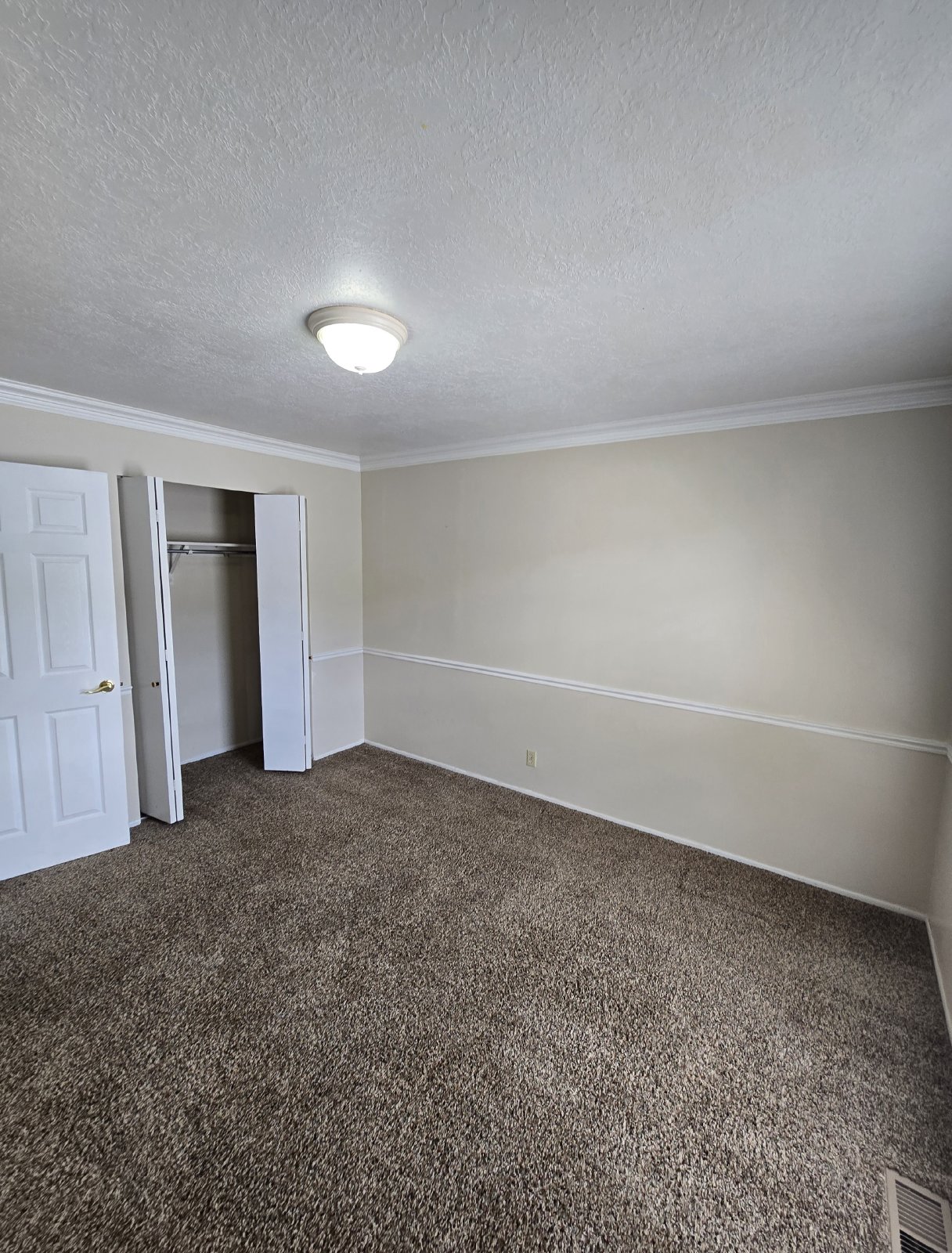 6 Bedroom Bountiful Home! property image