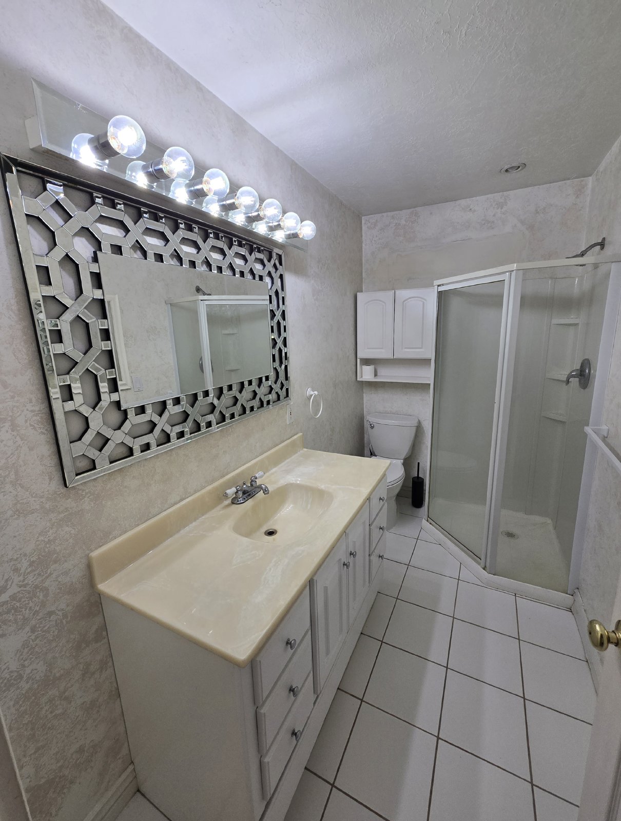 6 Bedroom Bountiful Home! property image