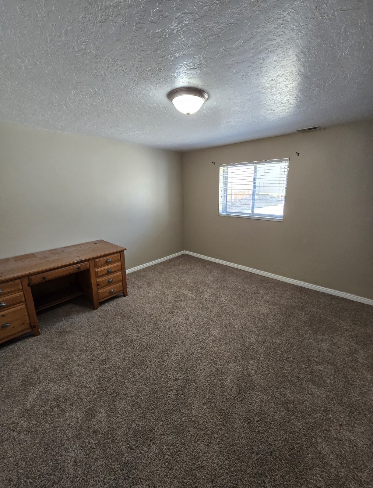 6 Bedroom Bountiful Home! property image