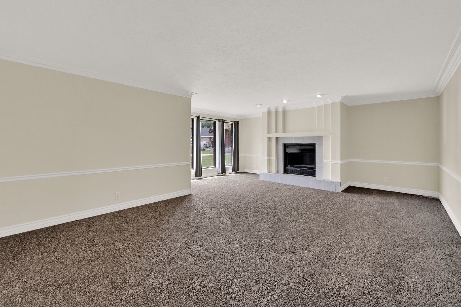 Spacious 6 Bedroom Bountiful Home! property image