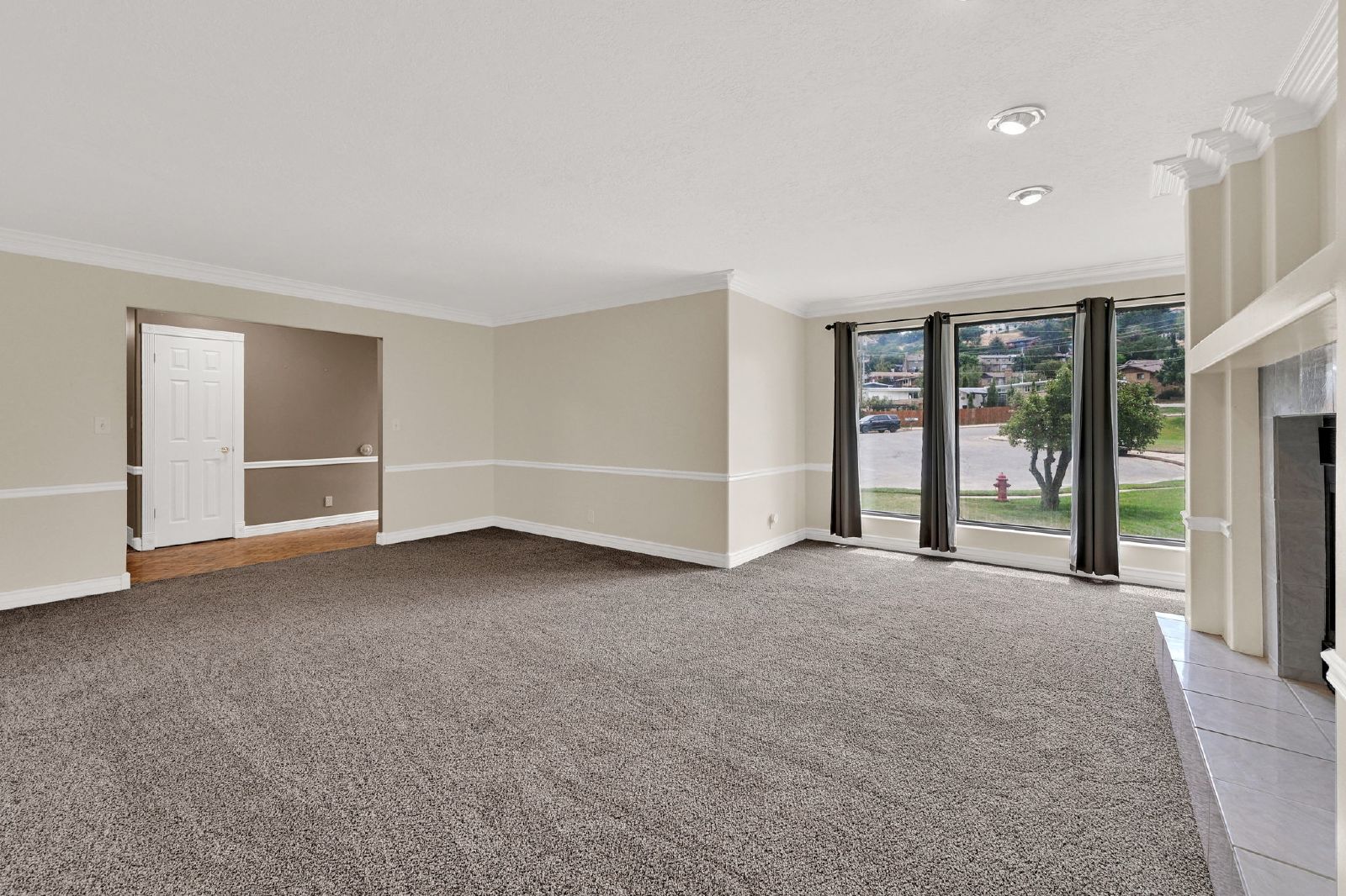 Spacious 6 Bedroom Bountiful Home! property image