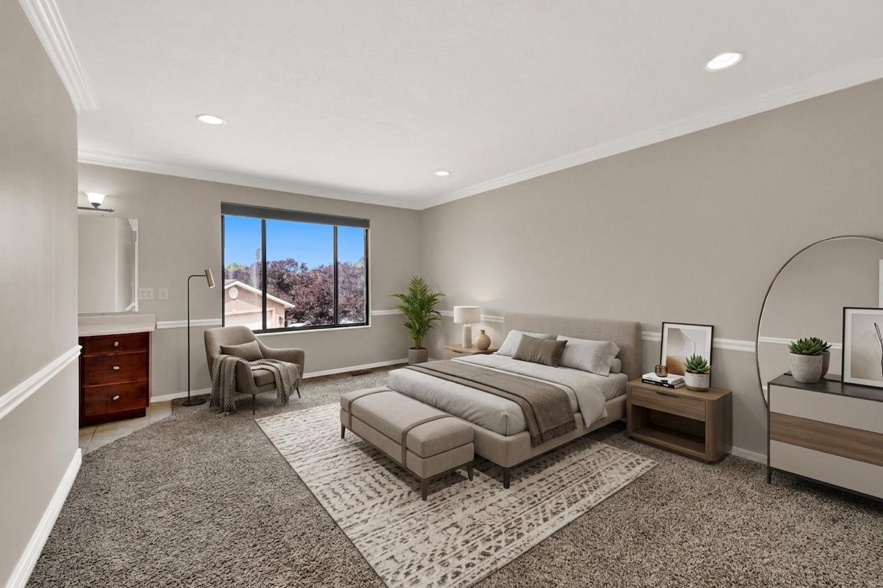 Spacious 6 Bedroom Bountiful Home! property image