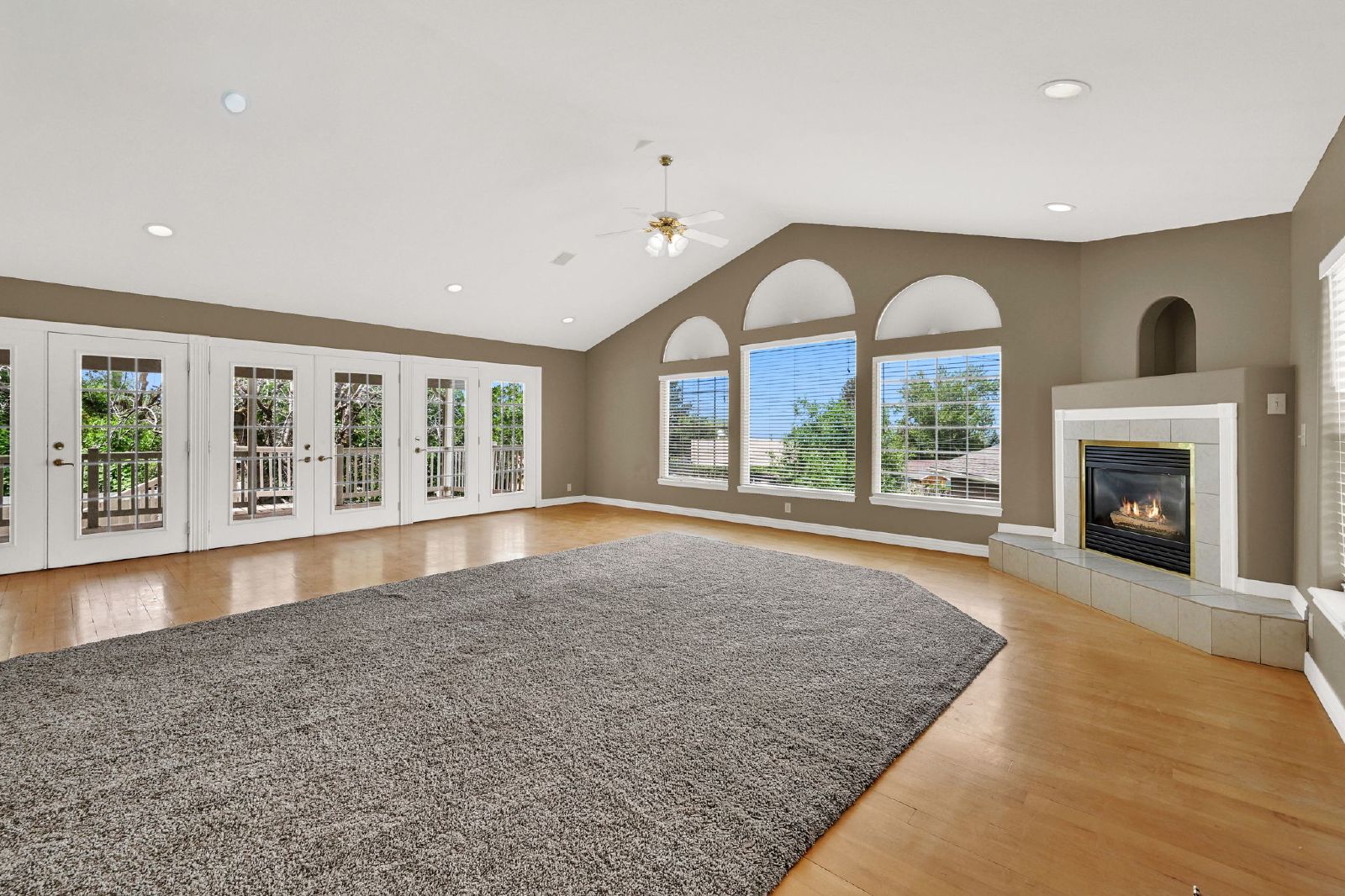 Spacious 6 Bedroom Bountiful Home! property image
