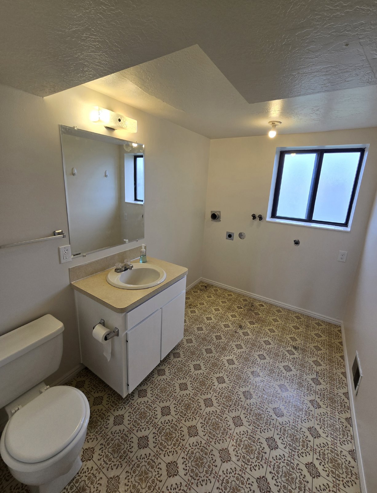 2 Bedroom Kaysville Duplex! property image